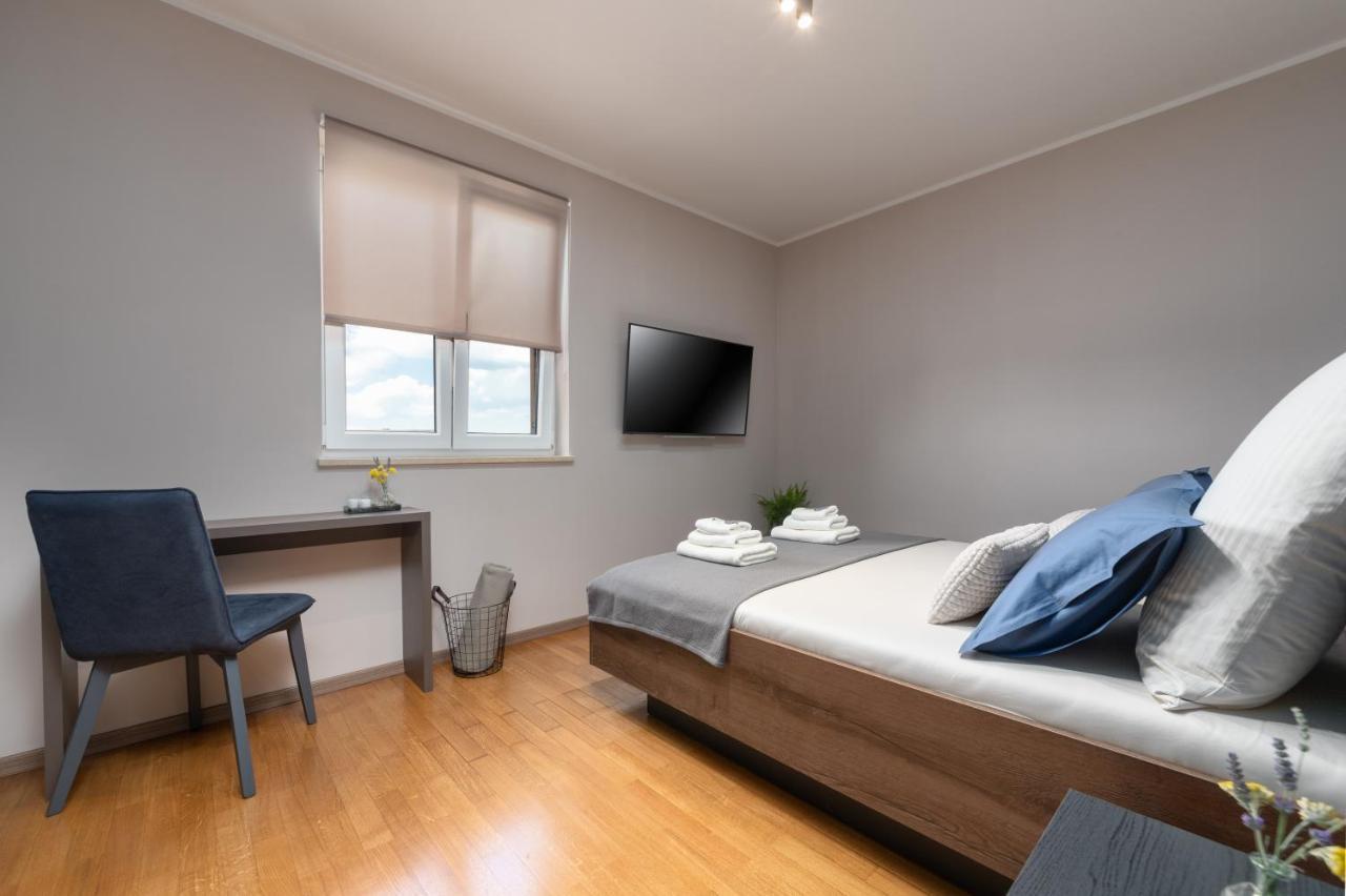 Holiday Home Maslina Пореч Экстерьер фото