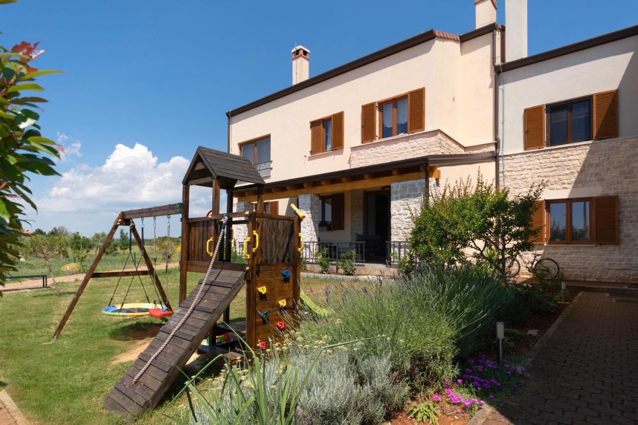 Holiday Home Maslina Пореч Экстерьер фото