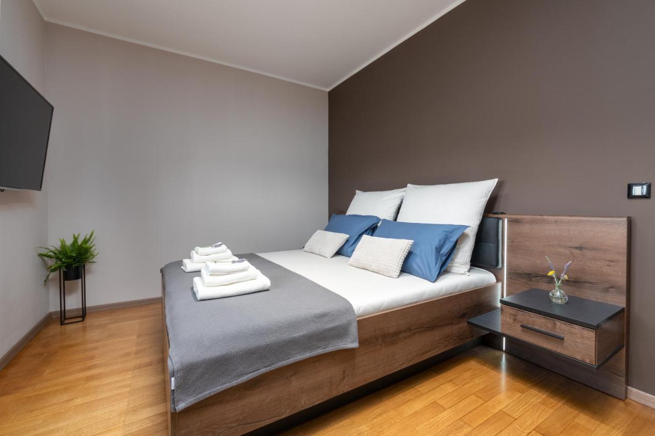 Holiday Home Maslina Пореч Экстерьер фото