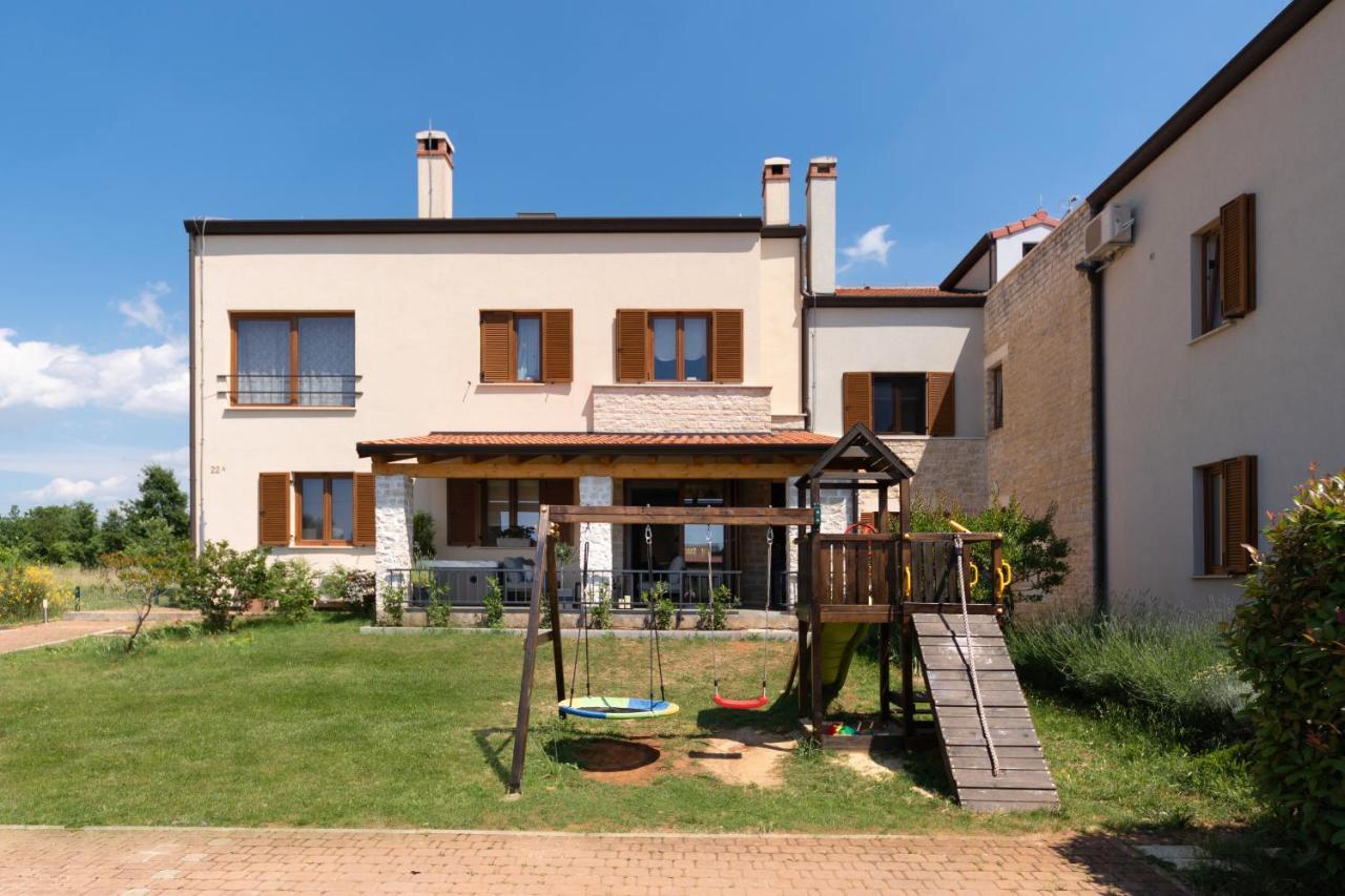 Holiday Home Maslina Пореч Экстерьер фото